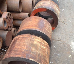  Thép ống đúc SCM440